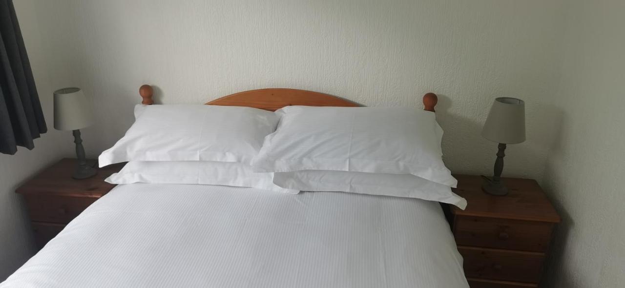 קייטון Spring Gardens Holiday Bungalow מראה חיצוני תמונה