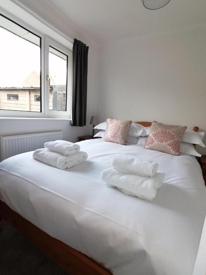 קייטון Spring Gardens Holiday Bungalow מראה חיצוני תמונה